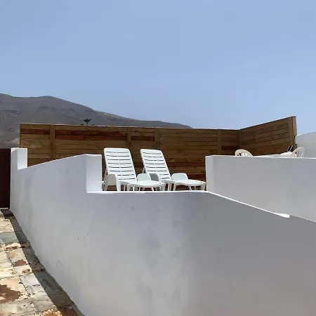 Apartment In Famara Beach Teguise  Exterior photo